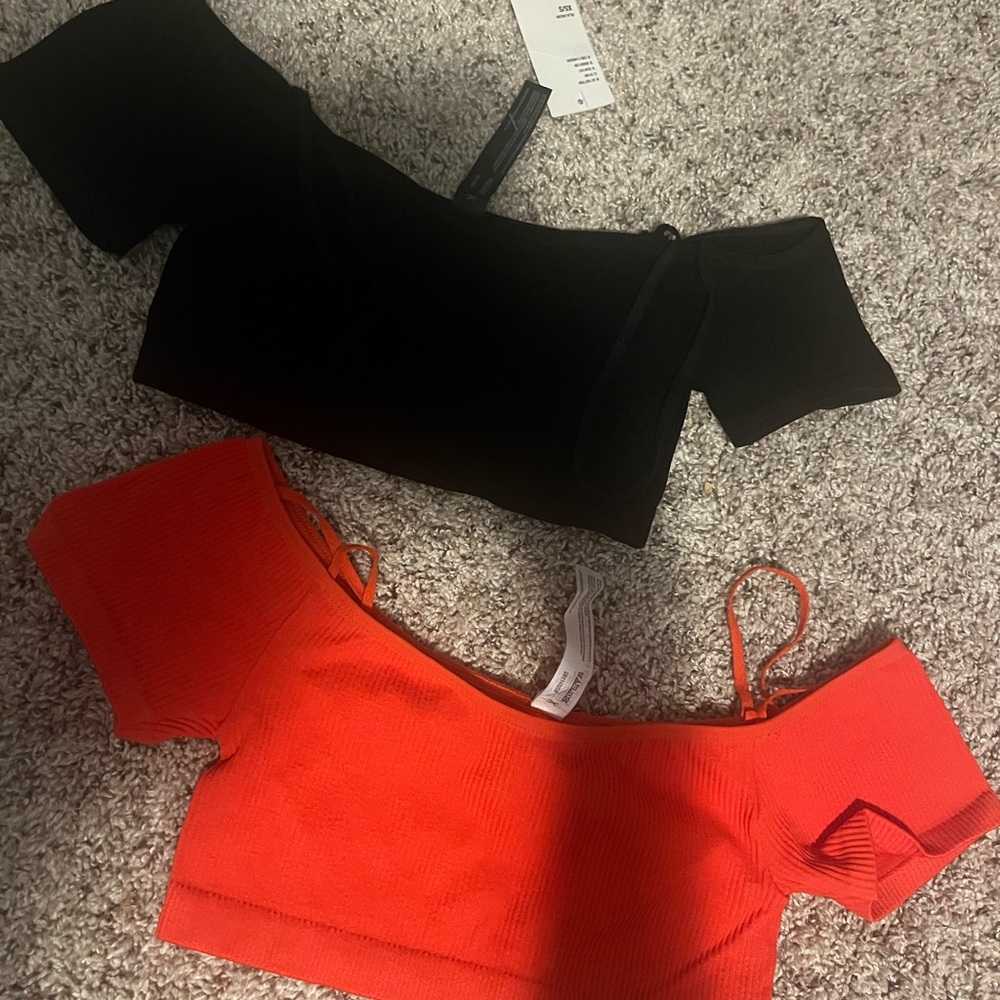 Crop top bundle - Picture 1 of 3